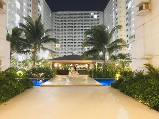 Shore Residence D7 Near Mall Of Asia & Airport Манила Экстерьер фото